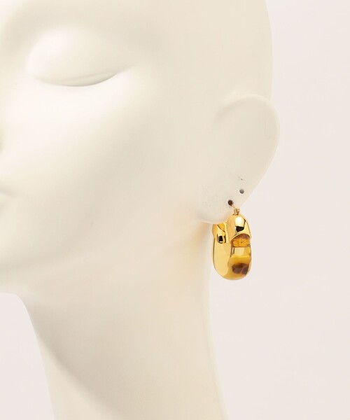 lizzie fortunato jewels(リジーフォルトゥナート)の「LIZZIE FORTUNATO オーガニックシェイプ フープピアス(ピアス(両耳用)・レディース・イエロー・FREE)」の4枚目の写真