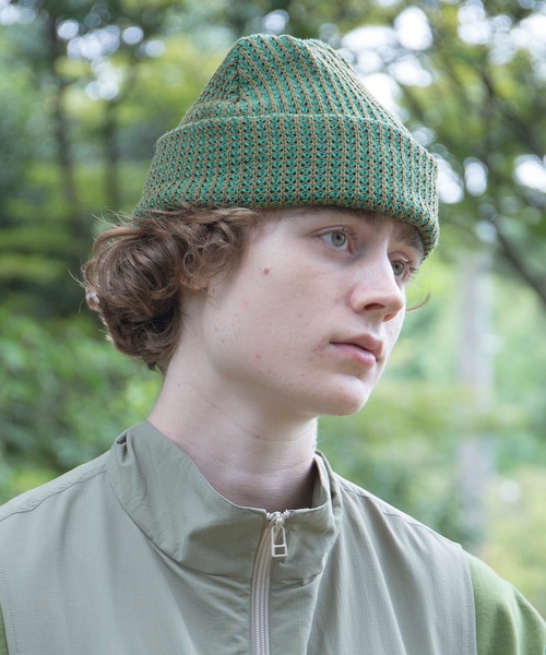 wonderland(ワンダーランド)の「Zigzag knit(ニットキャップ/ビーニー・メンズ・パープル/グリーン・ONESIZE)」の1枚目の写真