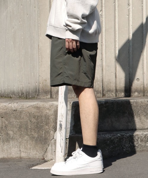 Gramicci（グラミチ）の「GRAMICCI/グラミチ NYLON LOOSE SHORT ナイロンパンツ ハーフパンツ ショーツ（水着・メンズ・ブラック/ライトグレー/ダークブルー/グリーン・S/M/L/XL）」の9枚目の写真