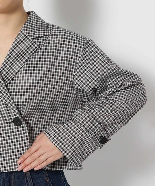 mysty woman（ミスティウーマン）の「Wボタンショートテーラー