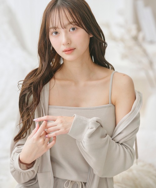 YU'NOW（ユナウ）の「【やわらか綿混ワッフル素材♪パーカー付きでロングシーズン活躍！】ワッフルルームウェア３点セット（ルームウェア/パジャマ・レディース・チャコールグレー/ベージュ/ブラウン/ブラック/ベージュ系その他/グレー系その他・L/LL/M/S）」の21枚目の写真