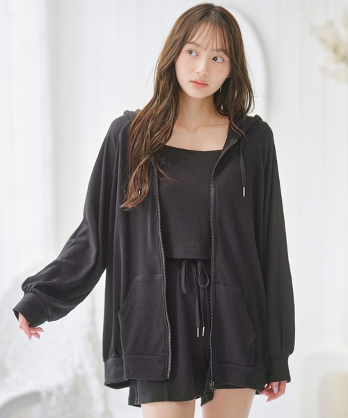 YU'NOW（ユナウ）の「【やわらか綿混ワッフル素材♪パーカー付きでロングシーズン活躍！】ワッフルルームウェア３点セット（ルームウェア/パジャマ・レディース・チャコールグレー/ベージュ/ブラウン/ブラック/ベージュ系その他/グレー系その他・L/LL/M/S）」の10枚目の写真