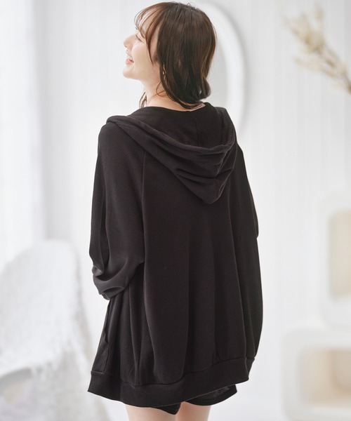 YU'NOW（ユナウ）の「【やわらか綿混ワッフル素材♪パーカー付きでロングシーズン活躍！】ワッフルルームウェア３点セット（ルームウェア/パジャマ・レディース・チャコールグレー/ベージュ/ブラウン/ブラック/ベージュ系その他/グレー系その他・L/LL/M/S）」の14枚目の写真