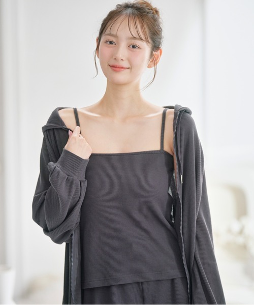 YU'NOW（ユナウ）の「【やわらか綿混ワッフル素材♪パーカー付きでロングシーズン活躍！】ワッフルルームウェア３点セット（ルームウェア/パジャマ・レディース・チャコールグレー/ベージュ/ブラウン/ブラック/ベージュ系その他/グレー系その他・L/LL/M/S）」の18枚目の写真