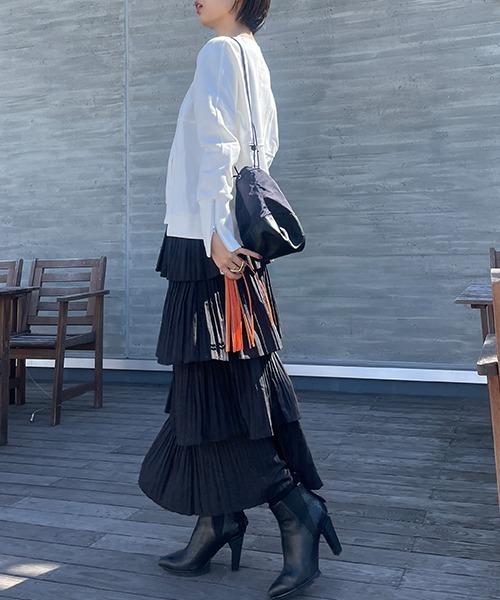 SEN TOKYO（セントーキョー）の「ふわり、たっぷりフレア。ティアードフリルロングスカート（スカート・レディース・ホワイト/ブラック・FREE）」の8枚目の写真