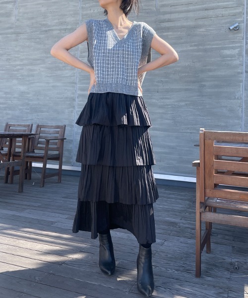 SEN TOKYO（セントーキョー）の「ふわり、たっぷりフレア。ティアードフリルロングスカート（スカート・レディース・ホワイト/ブラック・FREE）」の5枚目の写真