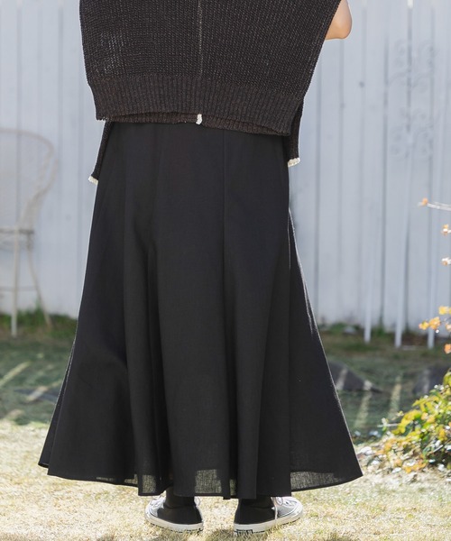 URBAN RESEARCH Sonny Label（アーバンリサーチサニーレーベル）の「『UR TECH 高機能リネン』リネン混マーメイドフレアスカート（スカート・レディース・ブラック/グリーン/ブルー・38/36）」の6枚目の写真