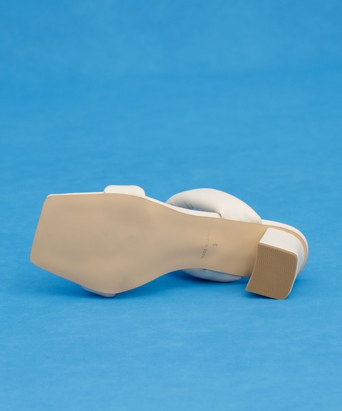 UNITED TOKYO（ユナイテッドトウキョウ）の「【WEB限定】スウェリミングスクエアーミュールサンダル（サンダル・レディース・グリーン/アイボリー/ブラック・1/2）」の13枚目の写真