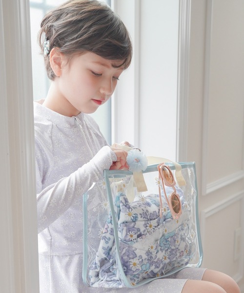 Catherine Cottage(キャサリンコテージ)の「お花プリントプールバッグ&ヘアクリップセット(スイムグッズ・キッズ・サックスブルー/アイボリー/ピンク/ライラック・FREE)」の14枚目の写真