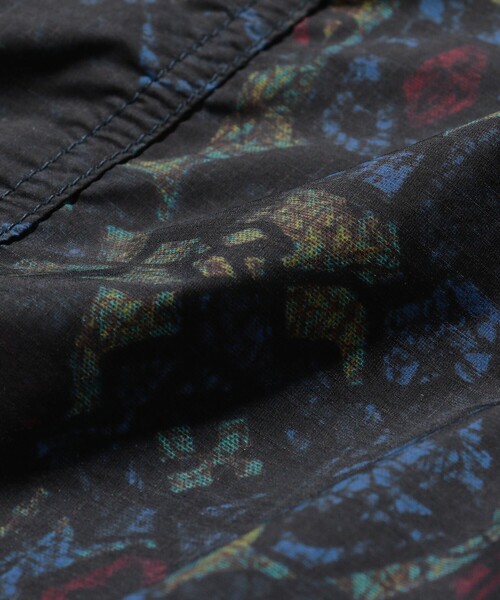 BEAMS PLUS(ビームスプラス)の「BEAMS PLUS / ナイロン リップストップ バティックプリント 6ポケット ビーチショーツ(その他パンツ・メンズ・ネイビー/ブラウン・M/S/L/XL)」の20枚目の写真