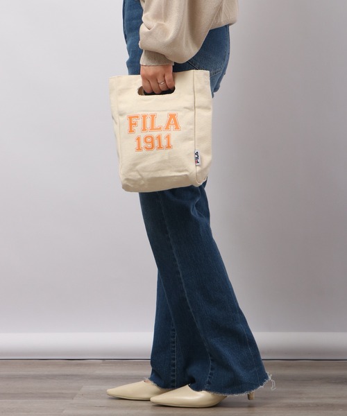 FILA（フィラ）の「FILA カレッジロゴ クリテショルダーバッグ（ショルダーバッグ・メンズ・オレンジ/ブルー/ブラック/グリーン・FREE）」の4枚目の写真
