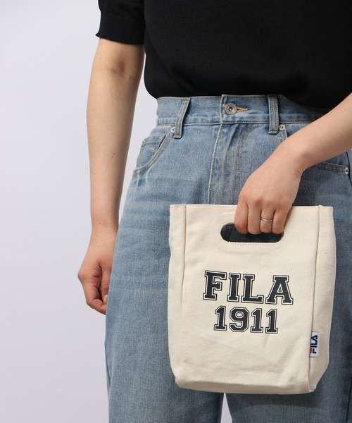 FILA（フィラ）の「FILA カレッジロゴ クリテショルダーバッグ（ショルダーバッグ・メンズ・オレンジ/ブルー/ブラック/グリーン・FREE）」の7枚目の写真