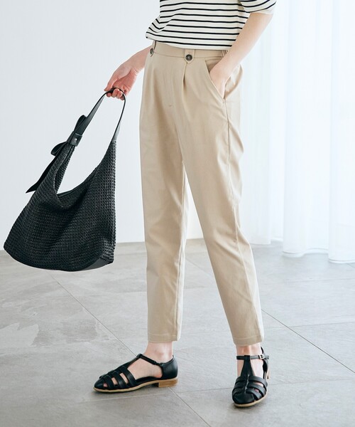 grove（グローブ）の「◆ぐんぐん伸びて着心地らくちん！ひんやりタッチテーパードパンツ（その他パンツ・レディース・ブルー/カーキ/ベージュ/ブラック/ブラック系1・02/03/04/05/01）」の4枚目の写真