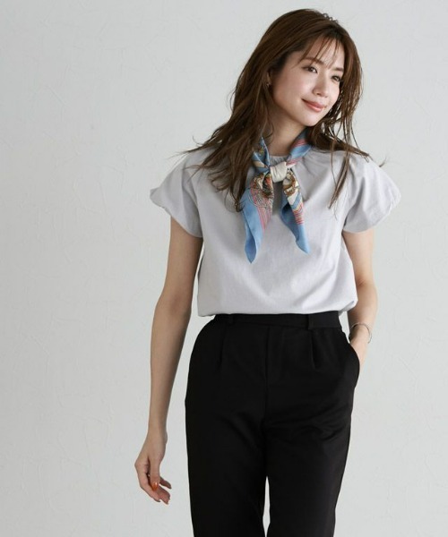 Pierrot(ピエロ)の「フレンチパフスリーブTシャツ(Tシャツ/カットソー・レディース・ライトグレー/ブラック/ブルー系その他/ラベンダー/オフホワイト・M/L)」の6枚目の写真