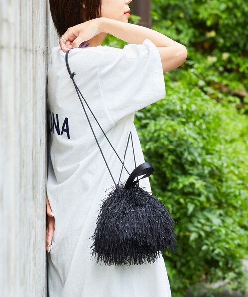 OUTDOOR PRODUCTS(アウトドアプロダクツ)の「OUTDOOR PRODUCTS × Firsthand/アウトドアプロダクツ 別注ブライトフリンジキンチャク(ショルダーバッグ・レディース・オフホワイト/ブラック/グレー・FREE)」の8枚目の写真