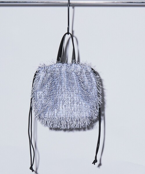 OUTDOOR PRODUCTS(アウトドアプロダクツ)の「OUTDOOR PRODUCTS × Firsthand/アウトドアプロダクツ 別注ブライトフリンジキンチャク(ショルダーバッグ・レディース・オフホワイト/ブラック/グレー・FREE)」の3枚目の写真