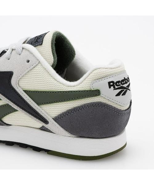 Reebok(リーボック)の「クラシック ナイロン プラス / CL NYLON PLUS(スニーカー・メンズ・グレー/ブラック・24.5cm/27.5cm/26.0cm/28.0cm/23.5cm/23.0cm/30.0cm/27.0cm/25.0cm/24.0cm/26.5cm/25.5cm/28.5cm/29.0cm)」の4枚目の写真