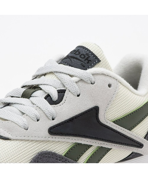 Reebok(リーボック)の「クラシック ナイロン プラス / CL NYLON PLUS(スニーカー・メンズ・グレー/ブラック・24.5cm/27.5cm/26.0cm/28.0cm/23.5cm/23.0cm/30.0cm/27.0cm/25.0cm/24.0cm/26.5cm/25.5cm/28.5cm/29.0cm)」の5枚目の写真
