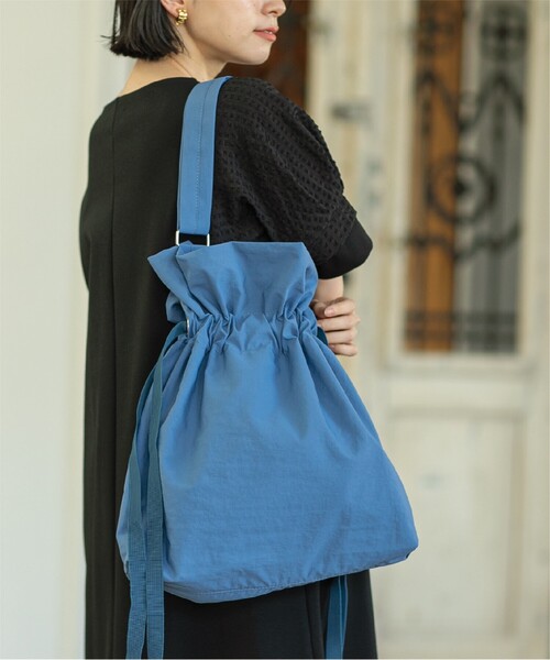 OPAQUE.CLIP（オペークドットクリップ）の「◆【軽量／A4収納可能】ドローストリングワンショルダー（ショルダーバッグ・レディース・グレー/ダークブラウン/ブラック/ライトベージュ/ブルー・00）」の17枚目の写真