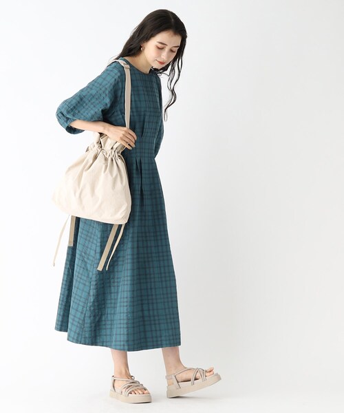 OPAQUE.CLIP（オペークドットクリップ）の「◆【軽量／A4収納可能】ドローストリングワンショルダー（ショルダーバッグ・レディース・グレー/ダークブラウン/ブラック/ライトベージュ/ブルー・00）」の13枚目の写真