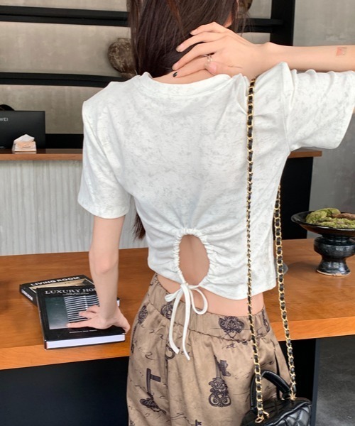mebole(メボレ)の「バッグリボンデザイントップス(Tシャツ/カットソー・レディース・ライトグレー/ダークグレー・FREE)」の2枚目の写真