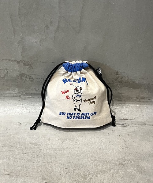 GLOBAL FORME CONCRETE（グローバルフォルムコンクリート）の「【AND PACKABLE】KINCHAKU POUCH　巾着ポーチ（ポーチ・レディース・ベージュ/グリーン/イエロー系その他/レッド/ベージュ系その他/ナチュラル/ターコイズブルー/ブルー/イエロー/ライトグリーン/ブラック/ホワイト×レッド/ブラウン系その他/モカ/モスグリーン/ネイビー/レッド系その他/インディゴブルー/その他1/その他2/マスタード/ホワイト系その他/ホワイト×イエロー/ダークネイビー/ブルー系その他/ライトブルー/レッド系その他2/イエロー系その他2/ターメリック/グレイッシュブルー/ホワイト系その他2/イエロー系その他3/レッド系その他3/ブラック系その他/グリーン系その他/ホワイト×ブラック・FREE）」の21枚目の写真