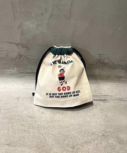 GLOBAL FORME CONCRETE（グローバルフォルムコンクリート）の「【AND PACKABLE】KINCHAKU POUCH　巾着ポーチ（ポーチ・レディース・ベージュ/グリーン/イエロー系その他/レッド/ベージュ系その他/ナチュラル/ターコイズブルー/ブルー/イエロー/ライトグリーン/ブラック/ホワイト×レッド/ブラウン系その他/モカ/モスグリーン/ネイビー/レッド系その他/インディゴブルー/その他1/その他2/マスタード/ホワイト系その他/ホワイト×イエロー/ダークネイビー/ブルー系その他/ライトブルー/レッド系その他2/イエロー系その他2/ターメリック/グレイッシュブルー/ホワイト系その他2/イエロー系その他3/レッド系その他3/ブラック系その他/グリーン系その他/ホワイト×ブラック・FREE）」の14枚目の写真