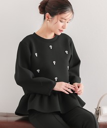 Fit more(フィットモア)のペプラムビジューダンボールニット(その他トップス)