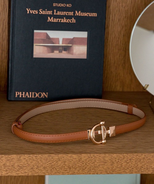 Andemiu(アンデミュウ)の「ヒッカケバックルホソベルト982866(ベルト・レディース・アイボリー/ブラウン/ブラック・FREE)」の1枚目の写真