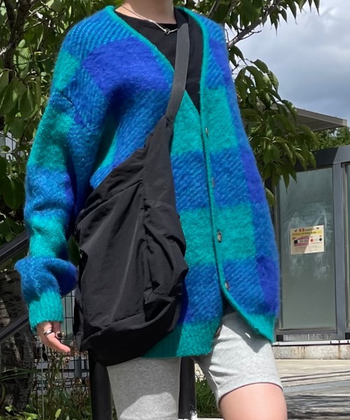 RODEO CROWNS WIDE BOWL（ロデオクラウンズワイドボウル）の「パターンシャギーニットカーディガン（カーディガン/ボレロ・レディース・ベージュ系その他/ターコイズブルー/グリーン系その他/グレー系その他/ホワイト系その他/ブラック系その他/パープル系その他・LARGE/MEDIUM）」の7枚目の写真