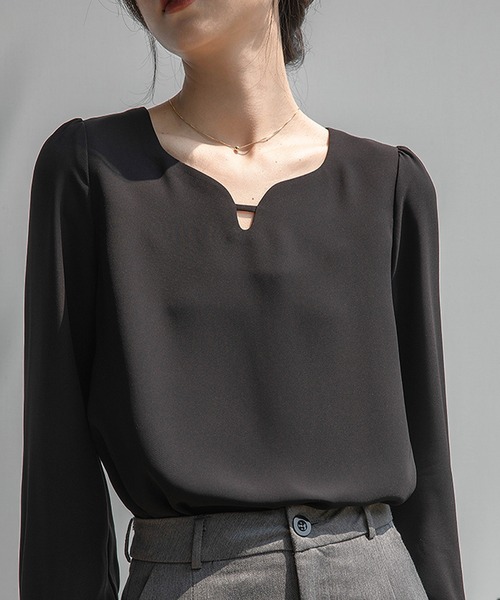 MILAE（ミレ）の「キーネックプルオーバーシャツブラウス（シャツ/ブラウス・レディース・ベージュ/ブラック/ホワイト/グレー・S/M/L）」の6枚目の写真