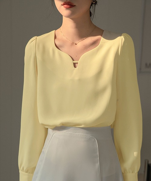 MILAE（ミレ）の「キーネックプルオーバーシャツブラウス（シャツ/ブラウス・レディース・ベージュ/ブラック/ホワイト/グレー・S/M/L）」の17枚目の写真
