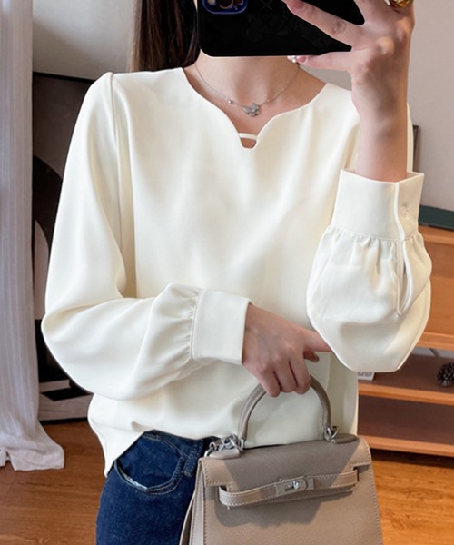 MILAE（ミレ）の「キーネックプルオーバーシャツブラウス（シャツ/ブラウス・レディース・ベージュ/ブラック/ホワイト/グレー・S/M/L）」の10枚目の写真