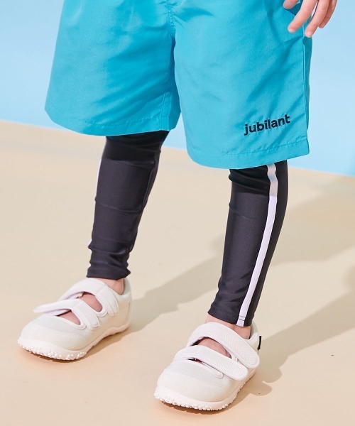 devirock(デビロック)の「UVカット 選べるデザイン ラッシュレギンス/トレンカ(ラッシュガード・キッズ・グリーン系その他2/グリーン系その他/グレー系その他2/ブラック/ブラック系その他/グレー系その他/ネイビー/ネイビー系/ブラック系その他2/ブラック系その他3・160cm/150cm/130cm/120cm/110cm/100cm/140cm)」の4枚目の写真