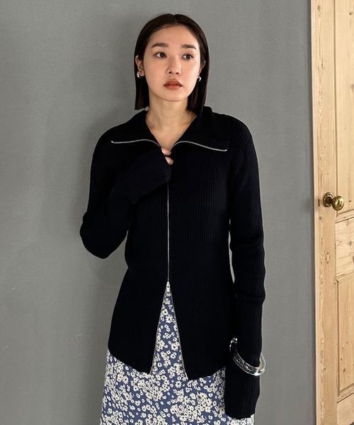 Doux archives(ドゥアルシーヴ)の「ダブルファスナーリブニット(ニット/セーター・レディース・パープル/ネイビー/ベージュ/アイボリー・FREE)」の17枚目の写真