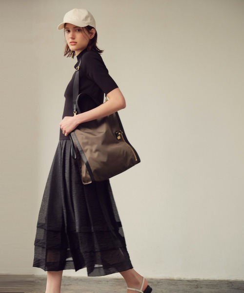 ORSETTO(オルセット)の「【ORSETTO(オルセット)】 METALLO NYLON TOTE(トートバッグ・レディース・カーキ/ブラック・2)」の3枚目の写真