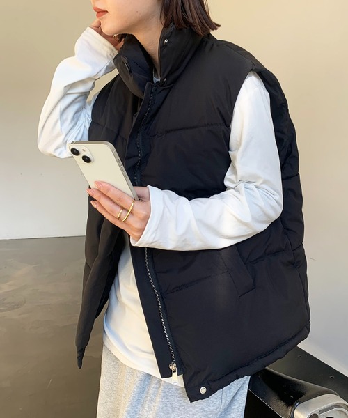 SHEPP(シープ)の「オーバーシルエット 中綿ベスト(ベスト・レディース・ホワイト/ベージュ/ブラック・M/L/XL)」の6枚目の写真