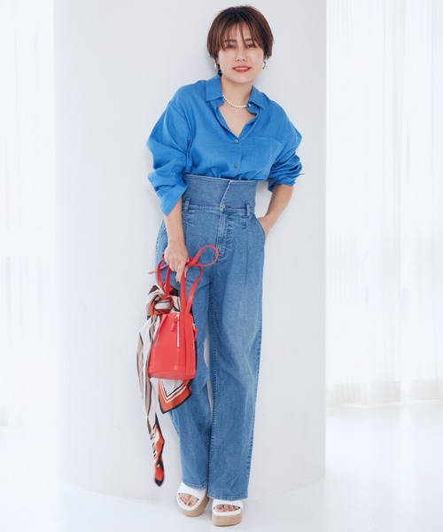 INED(イネド)の「【Stylist 望月律子コラボ】大人の美デニムパンツ(デニムパンツ・レディース・インディゴブルー/サックスブルー・9号/11号/7号)」の2枚目の写真