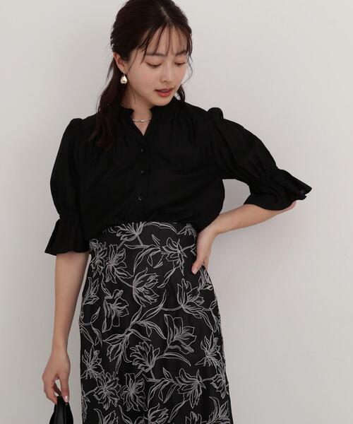 PROPORTION BODY DRESSING（プロポーションボディドレッシング）の「フロント釦パフスリーブブラウス / 1214110402（シャツ/ブラウス・レディース・ブラック/ブルー系その他/ホワイト系その他・SMALL/MEDIUM）」の2枚目の写真