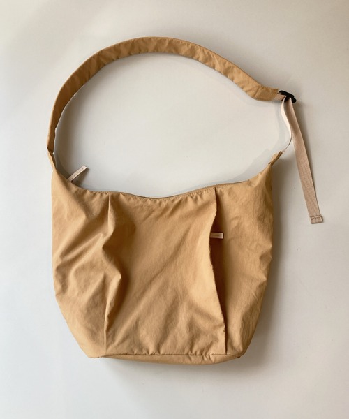EARTH MADE（アースメイド）の「LIGHT NYLON SHOULDER（ショルダーバッグ・メンズ・ネイビー/ブラック/グレー/カーキ/ベージュ・FREE）」の6枚目の写真