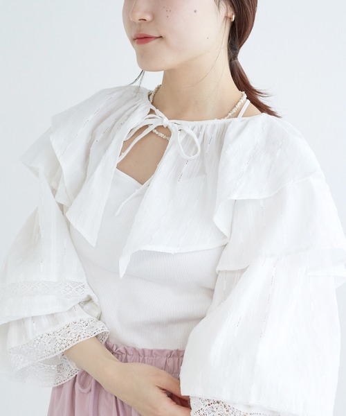 w closet（ダブルクローゼット）の「レース付きショートボレロ