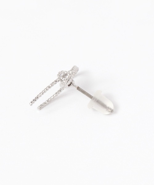 BAYFLOW（ベイフロー）の「リボンスタッズピアス（ピアス（両耳用）・レディース・シルバー/ゴールド・FREE）」の3枚目の写真