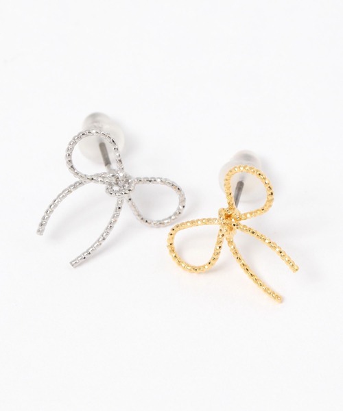 BAYFLOW（ベイフロー）の「リボンスタッズピアス（ピアス（両耳用）・レディース・シルバー/ゴールド・FREE）」の4枚目の写真