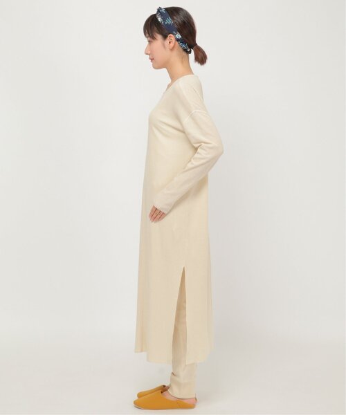 IKKA LOUNGE(イッカラウンジ)の「サイドスリットロングワンピース(ワンピース・レディース・ブラウン/ベージュ・M/L)」の4枚目の写真