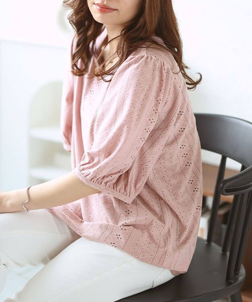 GOLDJAPAN(ゴールドジャパン)の「刺繍レースパフスリーブプルオーバー【大きいサイズ対応】(Tシャツ/カットソー・レディース・ブラック/グリーン/ピンク・5L/4L/3L/LL)」の1枚目の写真