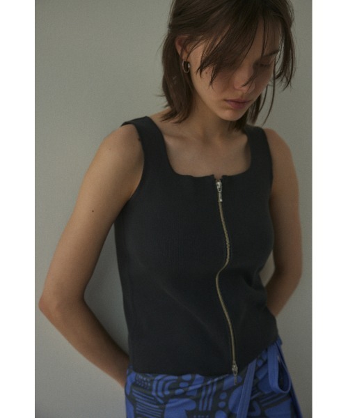 BLACK BY MOUSSY(ブラックバイマウジー)の「front zip tanktop(フロントジップタンクトップ)(タンクトップ・レディース・ターコイズブルー/ホワイト/ライトブラック・FREE)」の2枚目の写真
