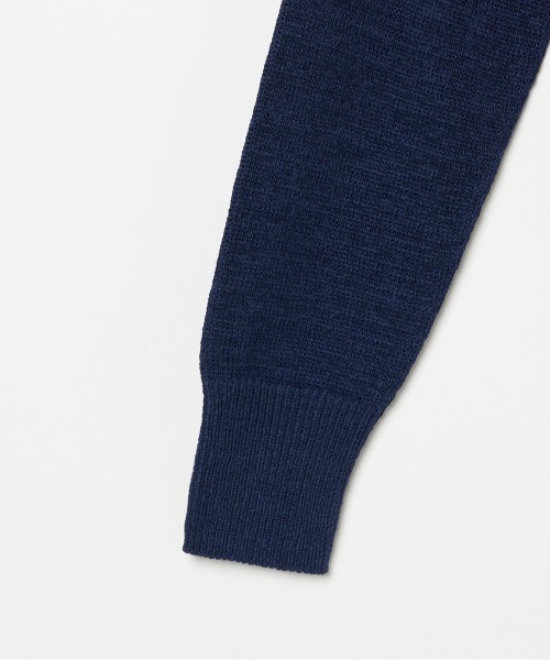 HELIOPOLE（エリオポール）の「TAPE YARN CREW NECK（ニット/セーター・レディース・ベージュ/ネイビー・38）」の6枚目の写真