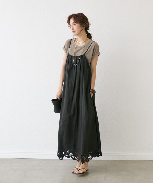 RIVE DROITE(リヴドロワ)の「【à Nice (ア ・ニース)】エンブロイダリーキャミワンピース(ワンピース・レディース・ブラック/サックスブルー・FREE)」の4枚目の写真