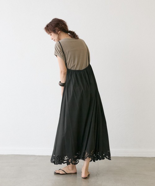 RIVE DROITE(リヴドロワ)の「【à Nice (ア ・ニース)】エンブロイダリーキャミワンピース(ワンピース・レディース・ブラック/サックスブルー・FREE)」の6枚目の写真