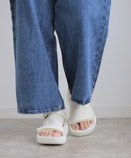 IENA（イエナ）の「Teva/テバ W HURRICANE AMPSOLE VOLT サンダル 1155030（サンダル・レディース・ブラック系その他/ホワイト・24cm/21/22cm/23cm）」の4枚目の写真